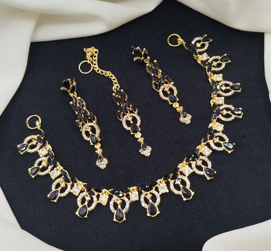 Stone-Studded Necklace Set