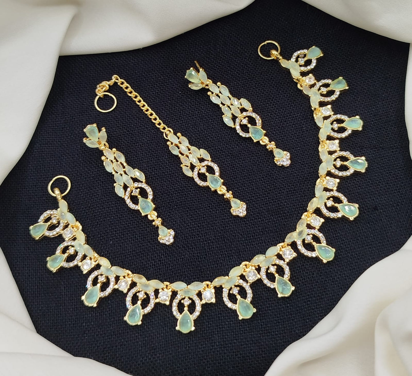 Stone-Studded Necklace Set